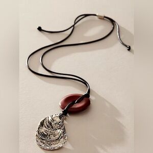 Free People Waterhouse Pendant Necklace - New - $38 Retail